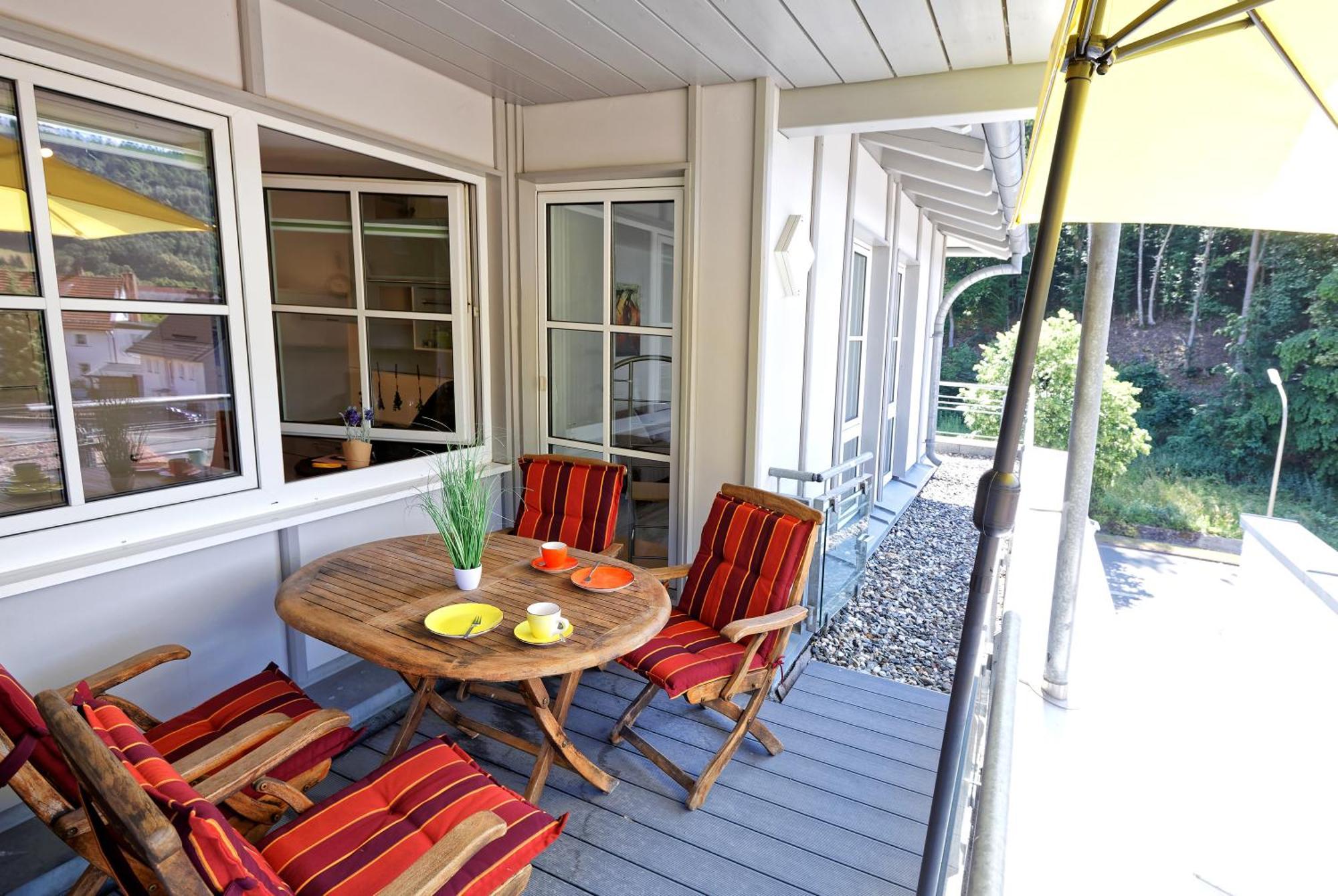 Grosszuegiges Helles Penthouse -Komplette Etage- Mit Balkon Und Stellplatz In Ruhiger Lage Kulmbach Exterior foto