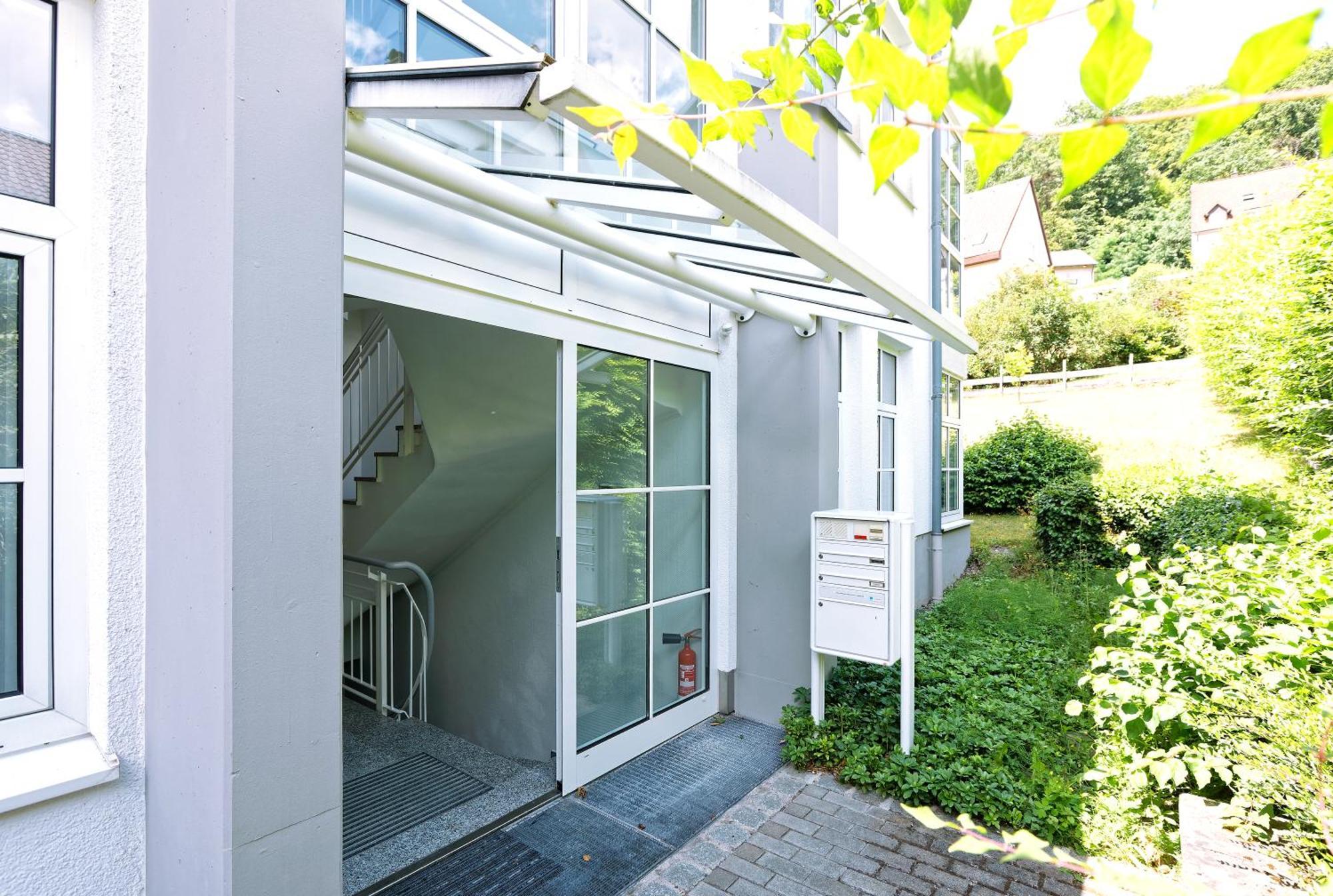 Grosszuegiges Helles Penthouse -Komplette Etage- Mit Balkon Und Stellplatz In Ruhiger Lage Kulmbach Exterior foto